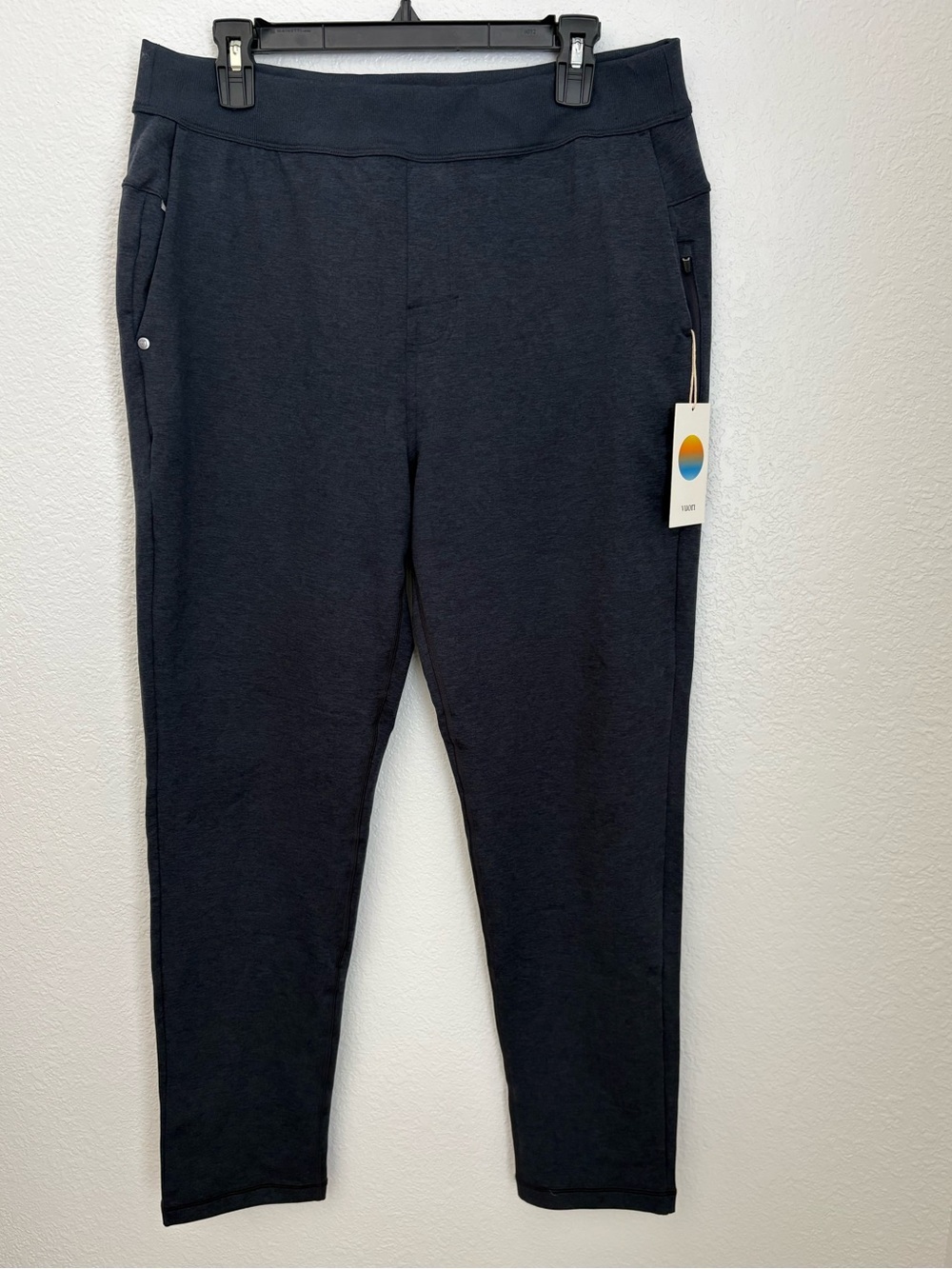 Vuori Coronado Pant size Large NWT Midnight Heather Gray